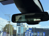 時間や距離などの都合で実車をご覧になれないお客様には、私共がお客様の目の代わりとなり、お車を確認させて頂きます。詳細に写真を撮影しメールにてお送りさせていただきます。お気軽にお申し付け下さい。