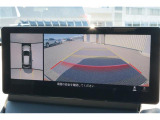 全周囲モニター付で、車庫入れも駐車もラクラクです。