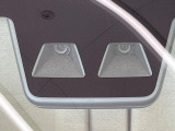 【スマートアシスト】走行中に前方の車両等を認識し、衝突しそうな時は警報とブレーキで衝突回避と被害軽減をアシスト。より安全にドライブをお楽しみいただけます。