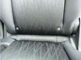 ◆ISOFIX◆シートベルトいらずでチャイルドシートと固定金具を連結するだけでガッチリ固定できます。