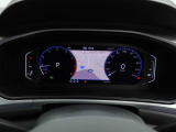 デジタルメータークラスター【Digital Cockpit Pro】付き車両。メーター内にナビゲーションが表示されます。