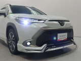 高輝度で点灯速度が速く、しかも消費電力の少ないLEDヘッドライトが装備されています!LEDの明るい光が走行中の視界の確保をサポートして、夜のドライブがより楽しく安全に運転できます♪