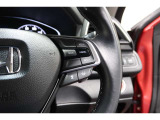 Hondaセンシングの機能のひとつ、アダプティブクルーズコントロール付!アクセルから足を離しても設定したスピードと前車との車間を保ち走行してくれます!車線維持もアシスト☆高速道路で疲労軽減ですね☆