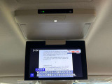 【純正フリップダウンモニター】付き☆後部座席に座りながら大画面でTVやDVDをお楽しみいただけます♪