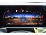 納車前整備は、メルセデスベンツ国際認定メカニックによる最新の検査ライン等の施設が充実した当社工場で入念に行います。