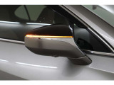 ウィンカー付き電動格納ミラー