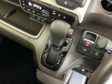 発進時から滑らかに加速する無段階変速のCVTはストップ&ゴーの多い街の中も快適です