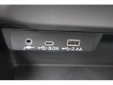 前方用USBポート