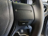 ステアリングには運転中でも簡単に操作できる各種スイッチついてます