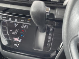 【 シフト 】スムーズなシフトチェンジで快適にお車を操縦していただけます!//