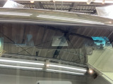 前の車との適切な車間距離を保ったり、車線の中央を走るのを手伝ってくれたり。長距離の移動でも疲れを軽減し、より安全で快適な旅を支えてくれます。家族や大切な人を乗せて走るからこそ、こだわりたい装備です。