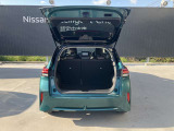 5名乗車時のラゲッジルーム。ちょっとしたお買い物などには十分な広さを確保しています。