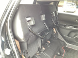 シートを跳ね上げれば背の高い荷物を載せる事ができます。