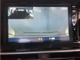 前方の映像だけでなく、車内から後方の映像もばっちり記録します