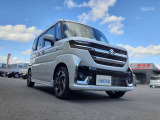 実際に運転席に座り、装備に触れたりエンジンをかけてみて頂くことも可能です!その際はスタッフまでお気軽にお声がけください♪