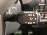 【クルーズコントロール】高速道路もラクラク走行。アクセルを離しても一定速度で走行ができ、長距離運転時の負担を軽減!加速・減速も簡単なスイッチ操作で調整できます。