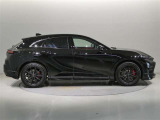 荷物をたっぷり載せて広々ドライビング♪夏でも冬でも、アウトドアやショッピングを思い切り楽しみましょう!