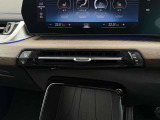 BMW専門のメカニックが、100項目にも上るポイントを徹底的にチェック。交換基準に達した部品があれば、弊社負担にて交換後、お客様へご納車致します。