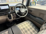 運転席周りです。