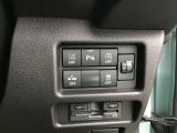 各種スイッチ類は運転席右側にレイアウトしています。