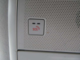 エアバッグ作動時や後突時、もしくは車内のSOSボタンを押した際に緊急通報オペレーターに連携し、救急・警察を手配します。更にオペレーターにも連携、お客様のご要望に応じてロードサービスの手配を行います。