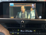 テレビ番組を画面で楽しめる装備です。停車中の休憩時間にニュースや番組を視聴でき、待ち時間も車内でゆったり過ごせます。日常のさまざまな場面で活用いただけます。