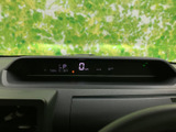 視認性の高いデジタルメーターが、運転をサポートします。必要な情報を一目で確認でき、快適なドライブをサポート。日常使いにも便利です。