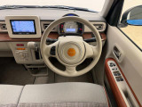 このハンドルを握った時に、車を所有している優越感を味わえますね