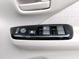 パワーウインドウなので、運転中でも安全に窓の開閉ができますよ!