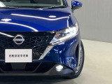 【ハイビームアシスト】先行車または対向車や周囲の明るさなどに応じ、自動的に上向きと下向きを切り替えてくれます★