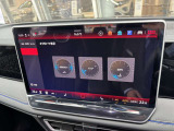 標高や方位など、オフロード走行時に役立つ情報を画面に表示可能。4MOTIONらしい機能のひとつです。