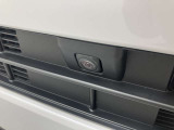 エンジンオイル、オイルエレメント、ワイパーゴム交換。その他バッテリーやベルト類など点検の上、必要な場合には交換してお渡します。