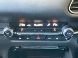 左右独立エアコン搭載。運転席/助手席で設定を変えられるため、好みに合わせて調節できます。