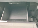 車検証一式が入りやすくなっています。