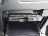 ETC車載器は、ビルトインタイプですっきり収納され、見た目も使い勝手も満足のアイテムです。