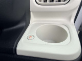 運転席ドリンクホルダー 温める機能もついていますよ