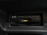 ETC 車載機です ビルトインタイプで高速道路の必需品ですETC搭載車両しか通過できないマス-トICも利用できます