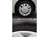 純正14インチフルホイールカバーに、155/65R14タイヤを装着しております。