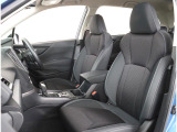 ゆったり座れて、長時間の運転も疲れにくいフロントシート!ホールド性も良く運転に集中できるシートです!!また、電動パワーシートですので着座位置も正確に合わせることが出来ます!!