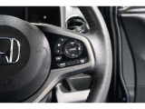 Hondaセンシングの機能のひとつ、アダプティブクルーズコントロール付!アクセルから足を離しても設定したスピードと前車との車間を保ち走行してくれます!車線維持もアシスト☆高速道路で疲労軽減ですね☆