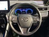 【純正革巻きステアリング】上質な革を使用することで、手にしっかり馴染みとても運転しやすいハンドルです♪
