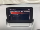 Bluetoothに接続することで、スマートフォンに入っている音楽アプリを車内で楽しめたり、通話が出来ます♪