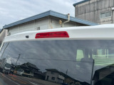 ハイマウントストップランプ装備で、後続車にブレーキサインを見やすく安心です!