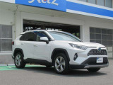 走りにこだわりながら収納力も持ち合わせたお車です。荷物を載せて軽快なドライブを楽しめますよ♪
