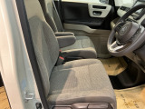 フィット性も良く、楽な運転姿勢を保てます。
