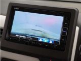 ◆バックカメラ◆リバースにするだけで映ります、後方の安全確認や、狭い駐車場での車庫入れ、雨の日や夜間など視界の悪い時に便利です!安全にバックする為には欠かせない装備です。