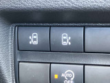 両側スライドドアはオート機能付き。運転席からも開閉可能です。