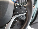 レーダークルーズコントロール(全車速追従機能付)付きです。車速に応じて追従支援してくれるので、ロングドライブも快適です。詳細は販売店スタッフまでおたずねください。