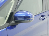 ◆ドアミラーウインカー◆ドアミラーにウインカーを装備しています。対向車に自身の進行方向を合図し安全に運転できます。