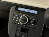 【オートエアコン】AUTOボタンを押してお好みの温度を設定!快適な室温でドライブをお楽しみいただけます♪